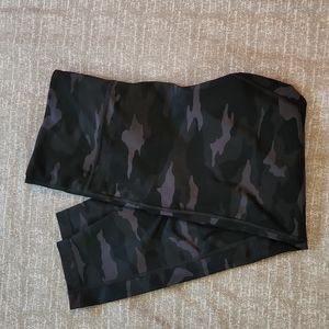 Athleta Ultimate Stash Pocket 7/8 Tight